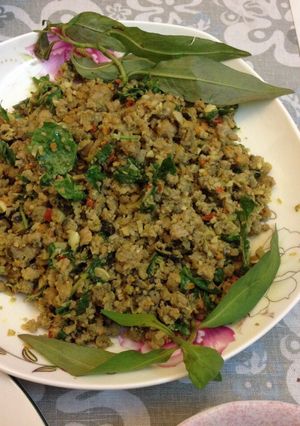 Hình của món Bánh tráng vừng xúc lươn bằm.