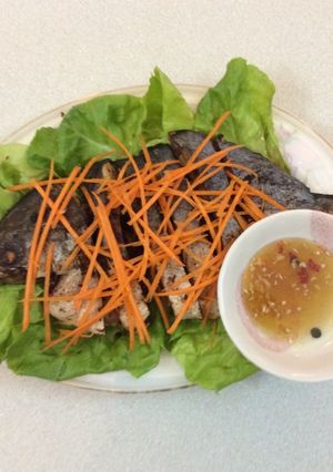 Hình của món Cá chim trắng chiên muối ớt.