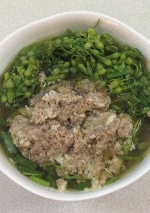 Hình của món Canh cua hoa thiên lý.