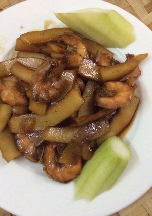 Hình của món Tôm rim cùi dừa .