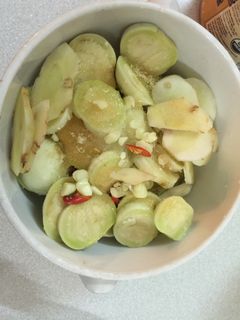 Hình của món Cà pháo muối xổi.