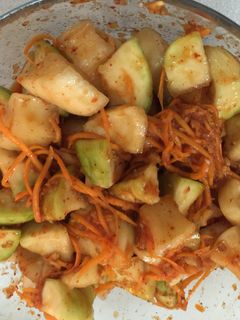 Hình của món Kim chi su hào làm tại Nguyễn kiệm.