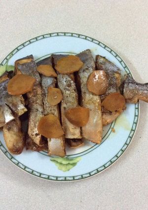 Hình của món Cá chim kho riềng.