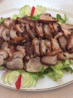 Hình của món Thịt chân giò bó lạt chiên.