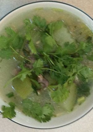 Hình của món Canh bí xanh nấu với xương gà.