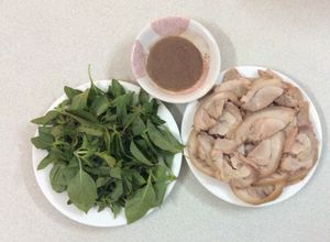 Hình của món Chân giò bó lạt luộc.