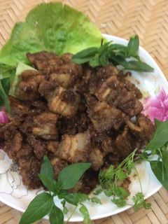 Hình của món Thịt ba chỉ rim mắm tôm.