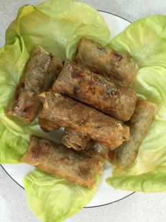 Hình của món Nem nhân tôm và lá lốt.