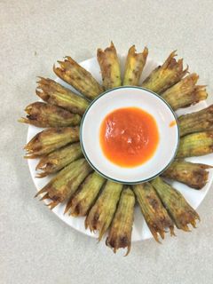 Hình của món Bông bí nhồi cá thác lát chiên gòn.