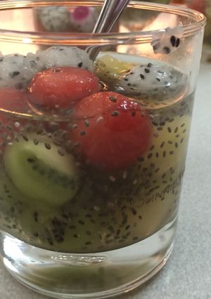 Hình của món Sinh tố 4 màu với hạt chia.