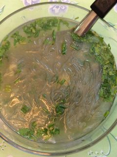 Hình của món Miến nấu nước gà luộc.