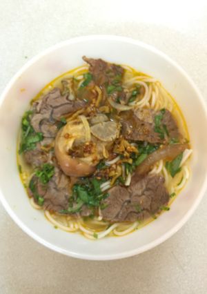 Hình của món Bún Bò Giò Heo Huế - O Duyên.