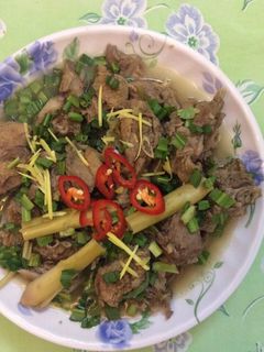 Hình của món Vịt xiêm om sấu, me.