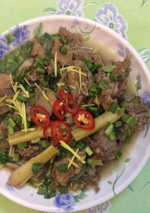 Hình của món Vịt xiêm om sấu, me.