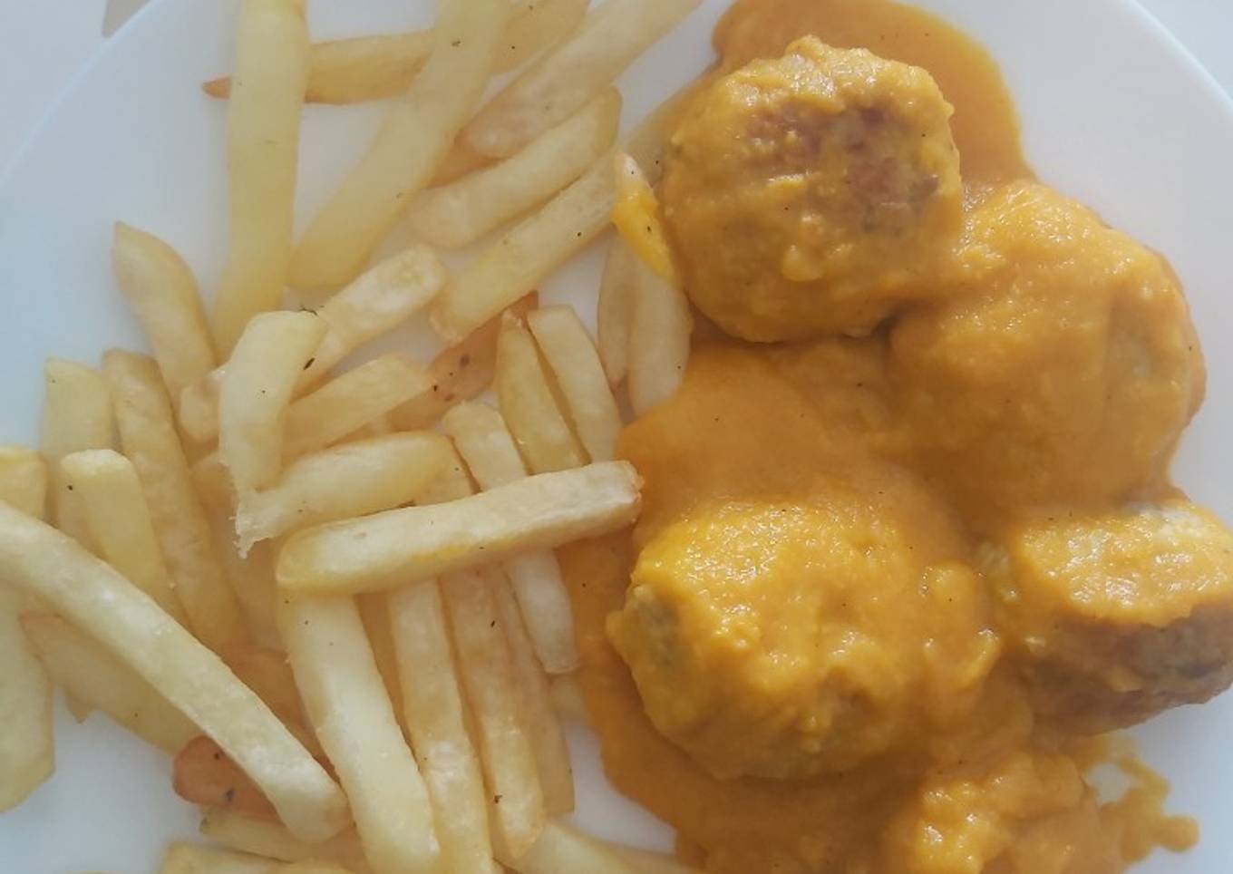 Albóndigas con salsa de zanahoria y cebolla!!!