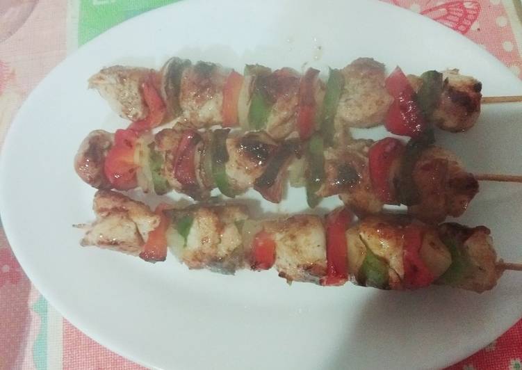 Pinchitos de pollo 馃悿