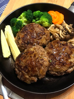 【厚生廚房】日式漢堡排 的食譜成品照片