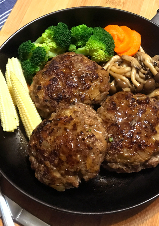 【厚生廚房】日式漢堡排 的食譜成品照片