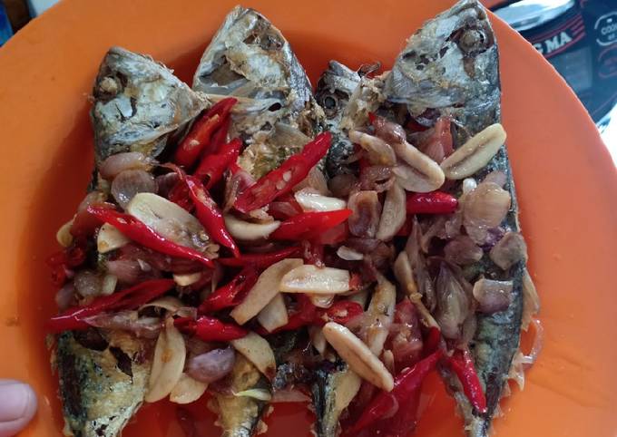 Ikan kembung goreng