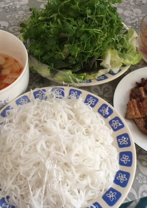 Hình của món Bún thịt nướng .