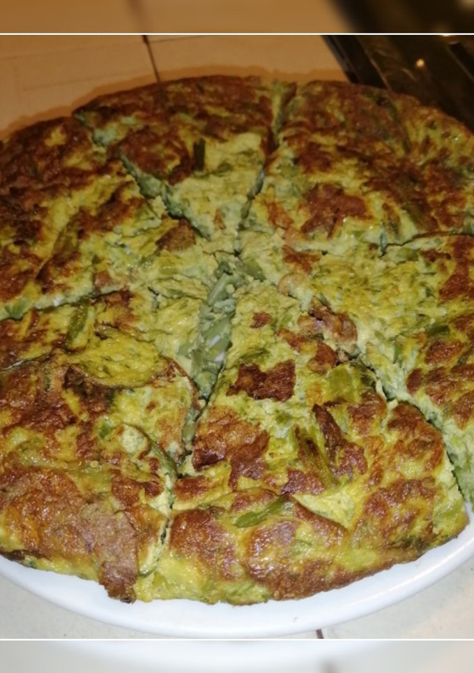 Una foto de Tortilla de espárragos