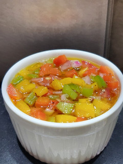Una foto de Salsa Criolla para carnes