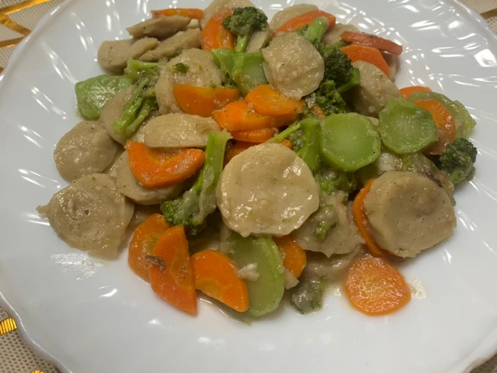 Cara Mudah Menyiapkan Resep Capcay sayur brokoli wortel bakso yang Lezat Sekali Anti Ribet, Menggugah Selera