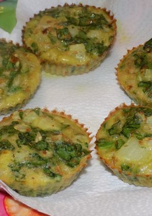 Una foto de Muffins verdes de espinacas y harina integral