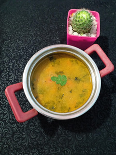 பசலைக்கீரை சூப் செய்முறை முக்கிய புகைப்படம்