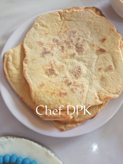 A picture of Shawarma bread.