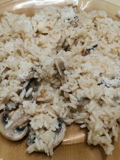 Una foto de Arroz con champiñones