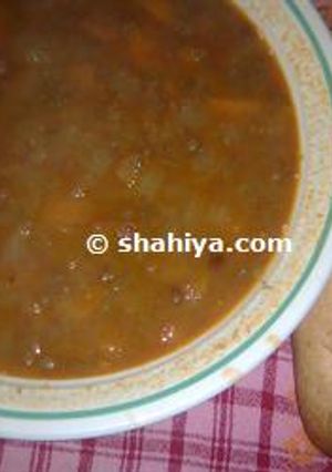 صورة لوصفة طريقة عمل شوربة عدس باللحم والخضار