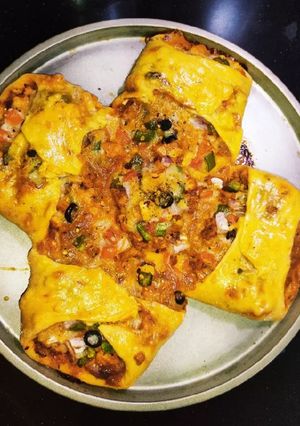 A picture of Calzone Pizza 🍕.