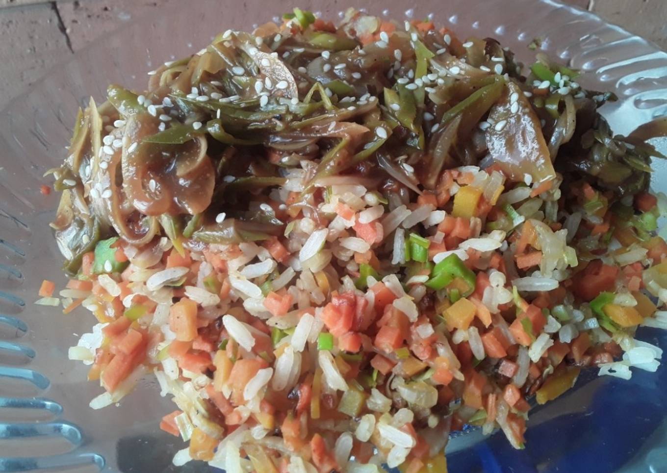 Arroz🍚 con vegetales🥗 y salsa de soja...🤔