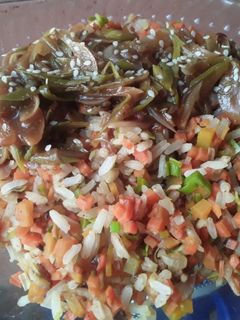 Una foto de Arroz🍚 con vegetales🥗 y salsa de soja...🤔