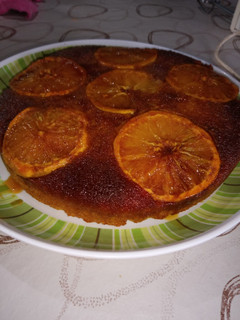 Una foto de Torta invertida de naranja