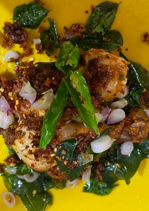 செட்டிநாடு சிக்கன் ப்ரை(Chettinadu chicken fry recipe in tamil) செய்முறை முக்கிய புகைப்படம்