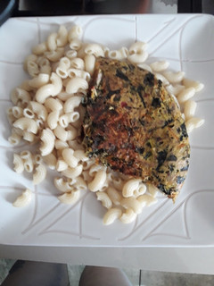 Una foto de Tortilla de jurel y verduras