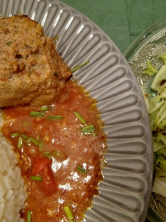 Mit Feta gefüllter Hackbraten in Tomaten-Paprika-Sauce Rezepthauptbild