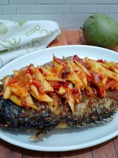 Foto resep Ikan gurame goreng siram sambel pencit