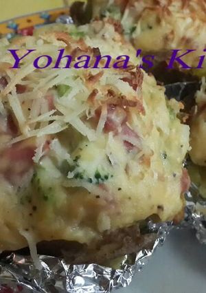 Foto resep Baked Potato with Broccoli & Cheese lebih enak dari wendy's