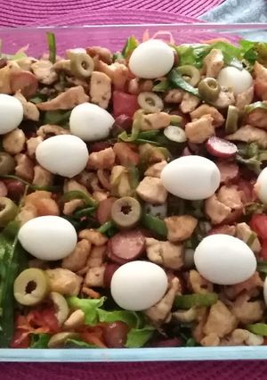 Una foto de Ensalada tibia de pollo
