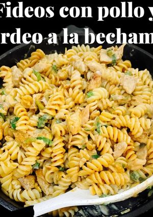 Una foto de Fideos con pollo y verdeo a la bechamel 😋