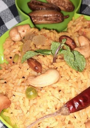 વેજ. બિરયાની (Veg. Biryani Recipe In Gujarati) રેસીપી મુખ્ય ફોટો