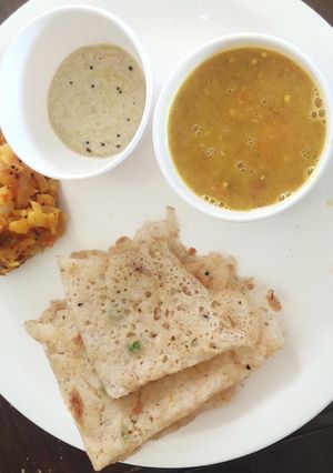 A picture of Rice aata instant dosa.