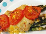 Una foto de pollo a la caprese
