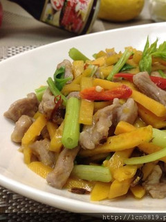 梅花肉x0醬炒地瓜 的食譜成品照片