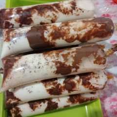 A picture of Es lilin choki-choki.
