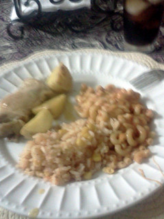 A picture of Cinnamon chicken with mushrooms & patatoes !.