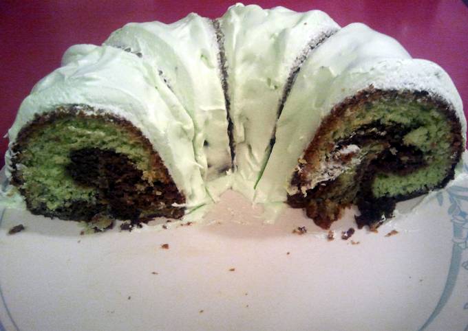 Recipe of Perfect Pistachio marble bundt cake